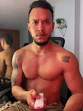 ARON TAYLER01 online show from February 9, 4:18 pm