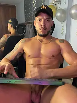 ARON TAYLER01 online show from March 1, 4:00 pm