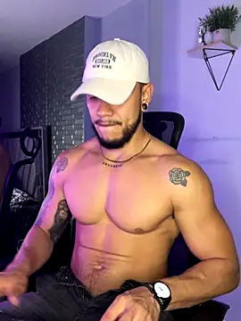 ARON TAYLER01 online show from September 25, 10:30 am