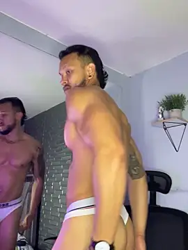 ARON TAYLER01 online show from October 7, 10:34 am