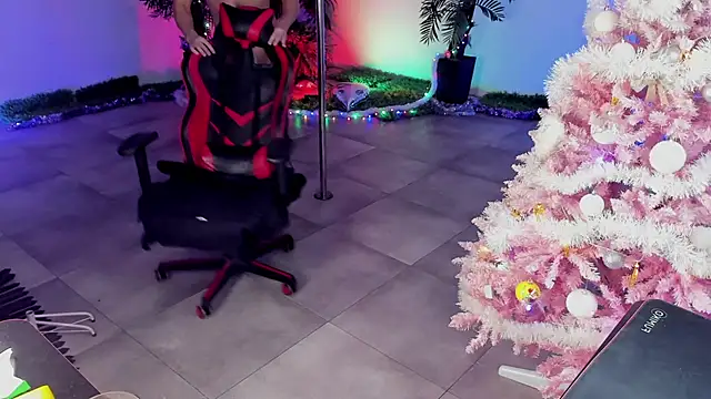 Snapshot of dirty-boss chatting on December 22, 7:31 pm dirty-boss online show from December 22, 7:31 pm
