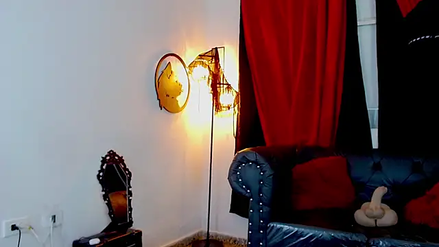 misslombana online show from April 25, 4:59 am