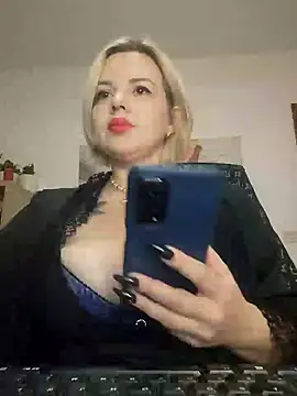 Ladykaos online show from December 28, 4:30 pm