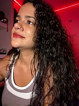 Snapshot of demonaughtyyy chatting on November 5, 3:06 am demonaughtyyy online show from November 5, 3:06 am