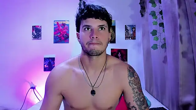 Snapshot of Nekoboy01 chatting on December 26, 11:24 pm Nekoboy01 online show from December 26, 11:24 pm