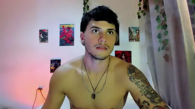 Snapshot of Nekoboy01 chatting on December 27, 9:54 pm Nekoboy01 online show from December 27, 9:54 pm