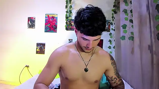 Snapshot of Nekoboy01 chatting on December 31, 12:00 am Nekoboy01 online show from December 31, 12:00 am