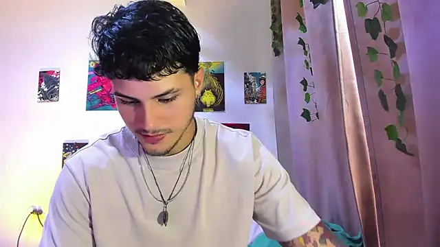 Snapshot of Nekoboy01 chatting on January 6, 8:50 pm Nekoboy01 online show from January 6, 8:50 pm