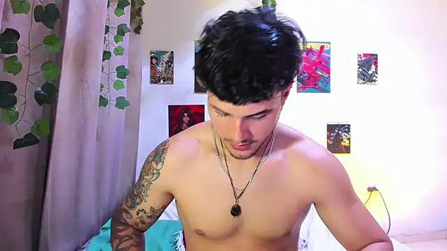 Snapshot of Nekoboy01 chatting on January 6, 11:52 pm Nekoboy01 online show from January 6, 11:52 pm