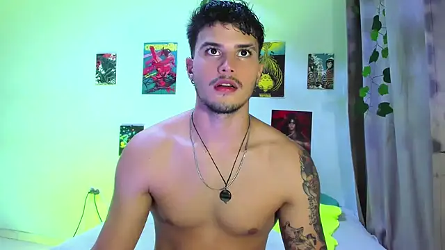 Snapshot of Nekoboy01 chatting on January 20, 12:25 am Nekoboy01 online show from January 20, 12:25 am