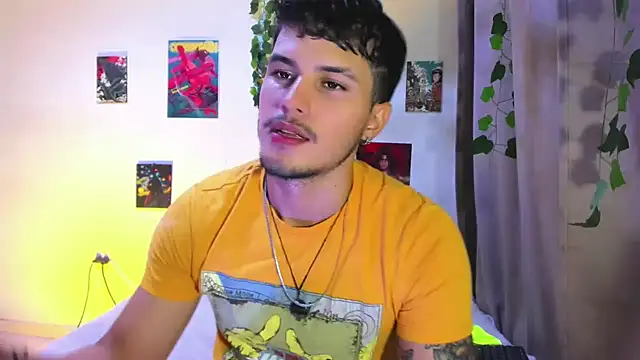 Snapshot of Nekoboy01 chatting on January 20, 3:37 am Nekoboy01 online show from January 20, 3:37 am