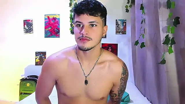 Snapshot of Nekoboy01 chatting on January 24, 10:30 pm Nekoboy01 online show from January 24, 10:30 pm