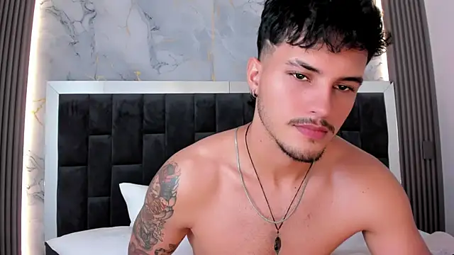 Snapshot of Nekoboy01 chatting on February 6, 10:21 pm Nekoboy01 online show from February 6, 10:21 pm