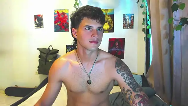 Snapshot of Nekoboy01 chatting on September 9, 8:19 pm Nekoboy01 online show from September 9, 8:19 pm