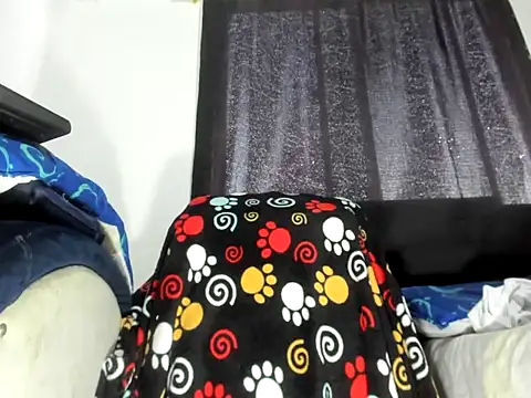 hathor01  online show from July 8, 12:42 pm