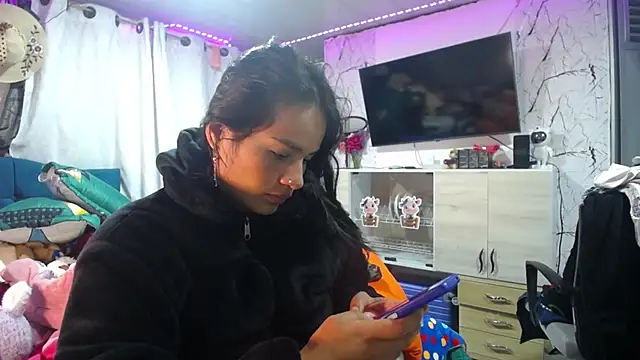 Samara Beltran online show from October 23, 8:02 am
