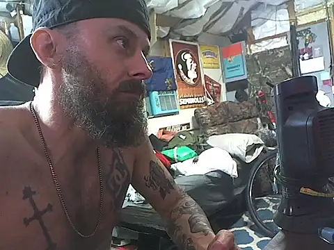 CloudDadddyyy420 online show from December 30, 2:42 am