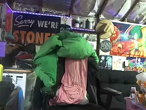 CloudDadddyyy420 online show from February 9, 2:40 pm