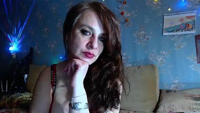 Snapshot of VanezaSmith chatting on May 5, 5:48 am VanezaSmith online show from May 5, 5:48 am