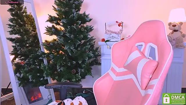 Snapshot of Grace_and__Jacob chatting on January 8, 8:16 am Grace and Jacob online show from January 8, 8:16 am