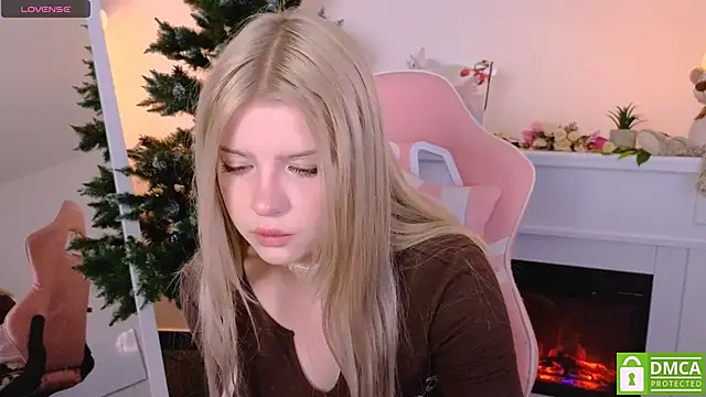 Snapshot of Grace_and__Jacob chatting on January 15, 8:20 am Grace and Jacob online show from January 15, 8:20 am