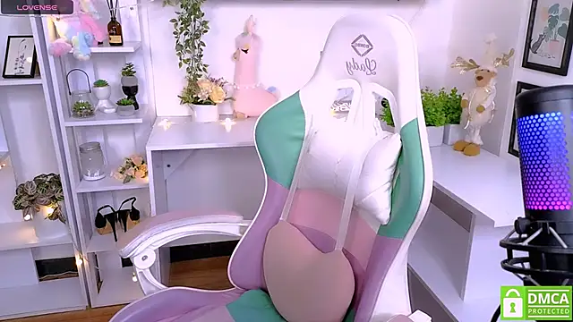 Snapshot of Grace_and__Jacob chatting on March 13, 4:12 pm Grace and Jacob online show from March 13, 4:12 pm