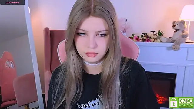 Snapshot of Grace_and__Jacob chatting on March 19, 12:23 pm Grace and Jacob online show from March 19, 12:23 pm