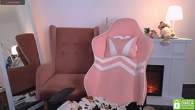 Snapshot of Grace_and__Jacob chatting on October 4, 6:55 am Grace and Jacob online show from October 4, 6:55 am