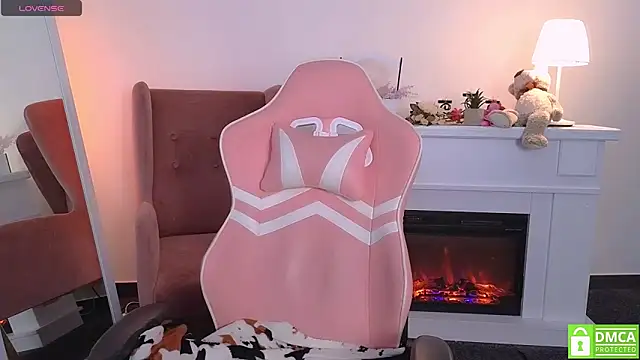 Snapshot of Grace_and__Jacob chatting on October 6, 10:56 am Grace and Jacob online show from October 6, 10:56 am