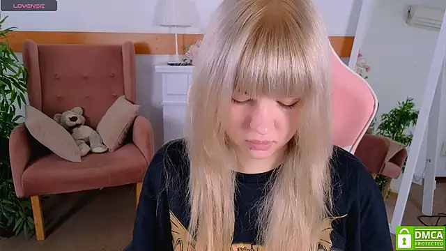 Snapshot of Grace_and__Jacob chatting on October 22, 6:46 am Grace and Jacob online show from October 22, 6:46 am