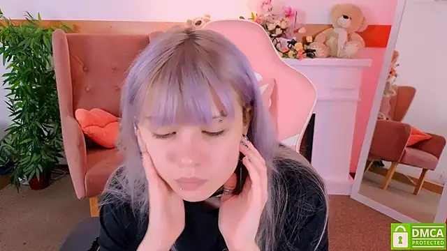 Snapshot of Grace_and__Jacob chatting on November 14, 12:37 pm Grace and Jacob online show from November 14, 12:37 pm