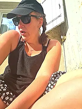 Wisie Cutie online show from April 19, 3:44 pm