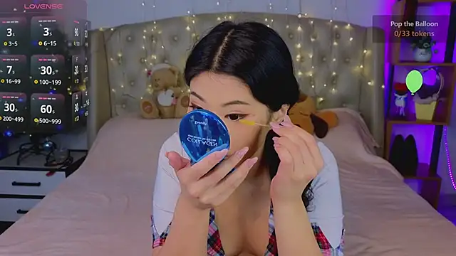 Snapshot of Wendy__Hills chatting on December 16, 12:27 pm Wendy Hills online show from December 16, 12:27 pm