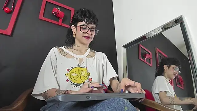 trinitty online show from December 3, 1:21 pm