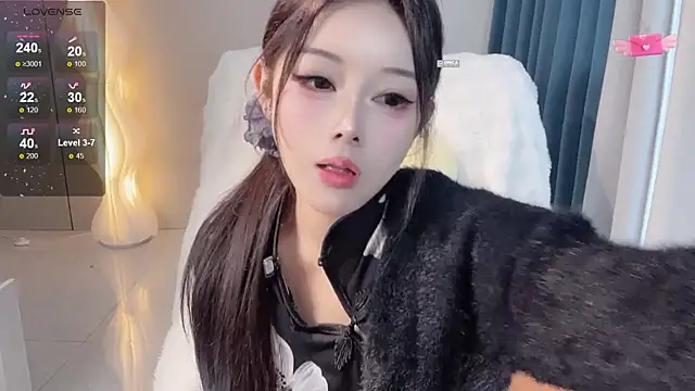 Mandy-- online show from November 10, 3:27 am