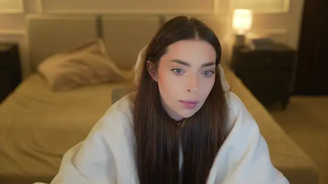 Snapshot of Kate054 chatting on October 12, 10:14 am Kate054 online show from October 12, 10:14 am