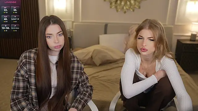 Snapshot of Kate054 chatting on October 14, 7:42 am Kate054 online show from October 14, 7:42 am