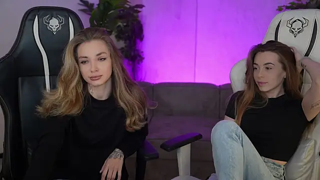 Snapshot of Kisasolo chatting on October 4, 6:39 pm Kisasolo online show from October 4, 6:39 pm