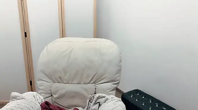 Jeanie Tiya online show from March 2, 3:16 pm