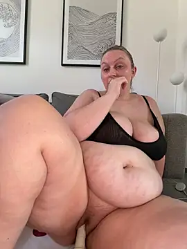 Snapshot of BBW_Nora chatting on June 30, 8:37 am BBW Nora online show from June 30, 8:37 am