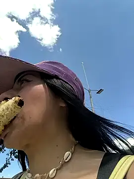 i am nina  online show from January 19, 5:07 pm