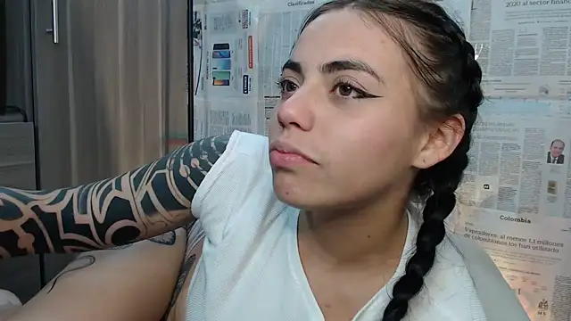 i am nina  online show from February 22, 2:50 am