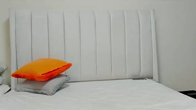  heavenlysent online show from April 23, 4:03 am