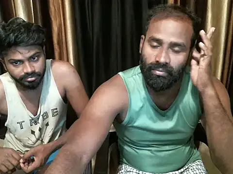 Snapshot of indian2 chatting on April 28, 2:49 am indian2 online show from April 28, 2:49 am