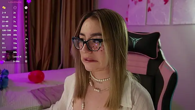 Fiona-Love online show from February 14, 5:21 pm