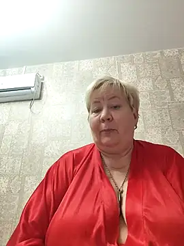 EffectFiona online show from March 4, 3:59 pm