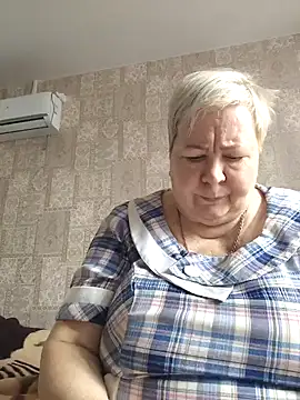 EffectFiona online show from March 19, 5:52 am