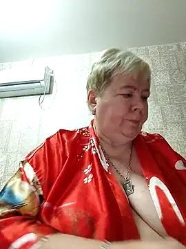 EffectFiona online show from September 18, 10:45 pm