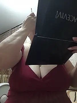 EffectFiona online show from April 8, 10:43 pm