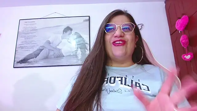 Snapshot of Amelie_Rousell chatting on October 21, 10:21 pm Amelie Rousell online show from October 21, 10:21 pm